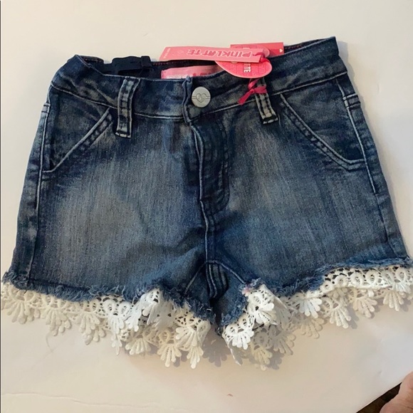 4 girls shorts for $30 (Urban Behavior& Justice) - Picture 2 of 4